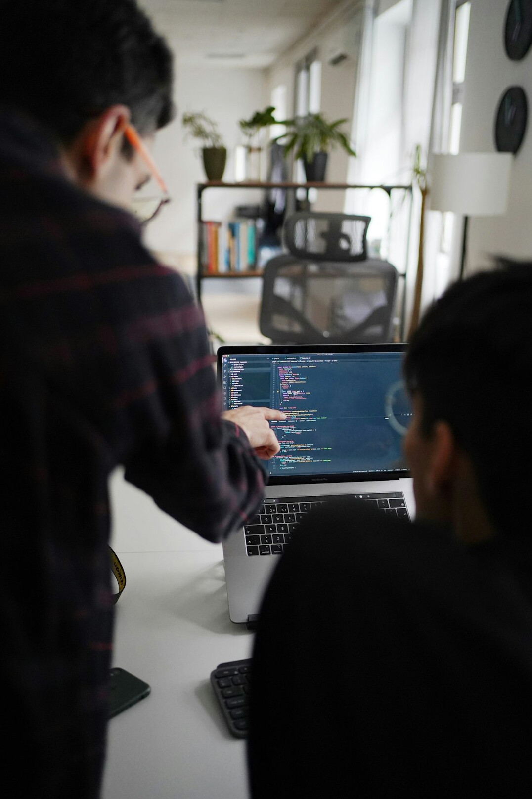 team discussing software